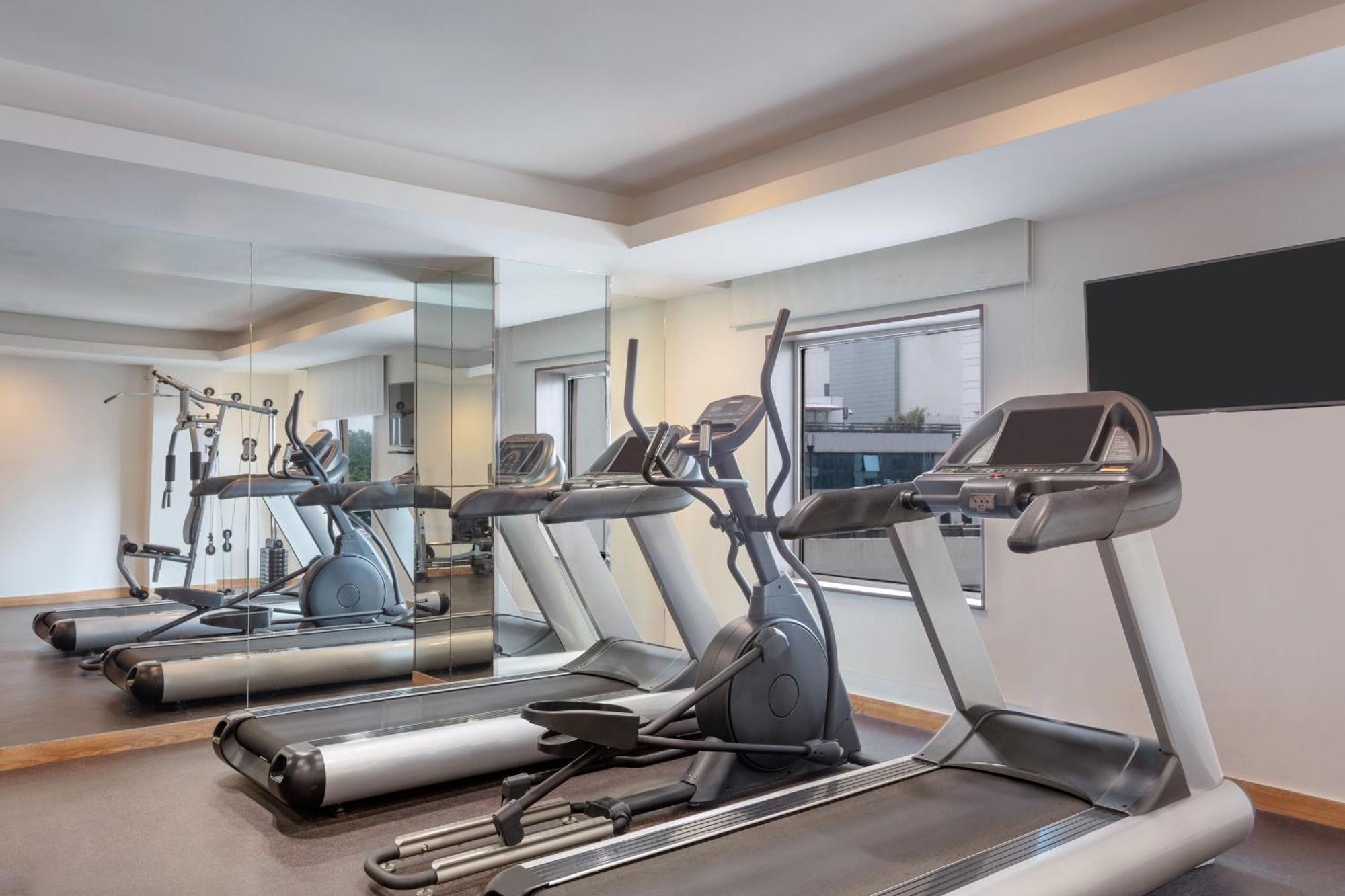 Four Points By Sheraton ואדודרה מראה חיצוני תמונה